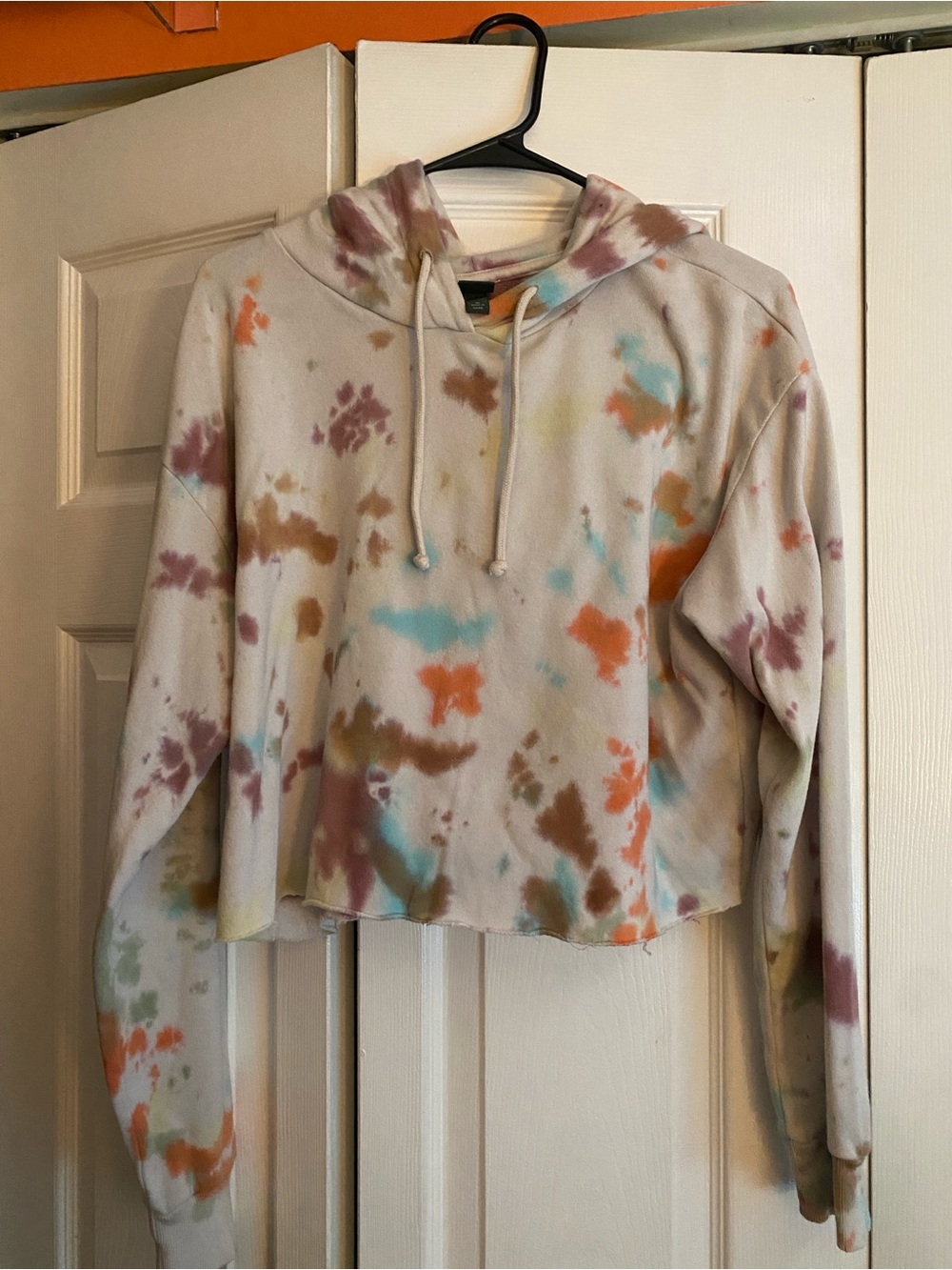 wild fable Cropped Tie-Dye Hoodie and Shorts in Cream with Orange, Blue & Brown